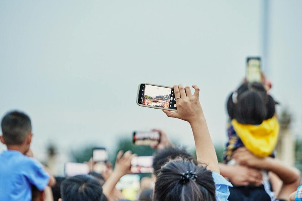 use social media to increase sales